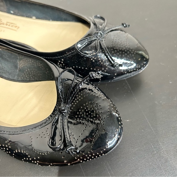 B Martin Patent Leather Ballet Flats with Perforated Detail Black Size… - Picture 4 of 10